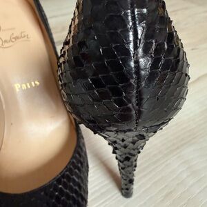 Christian Louboutin black python snakeskin pumps with Red Soles rounded toe